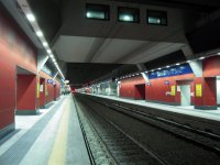 Podpovrchové nástupiště stanice Porta Susa.