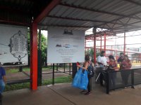 Železniční stanice Encarnación a přístup ke stanici z města.